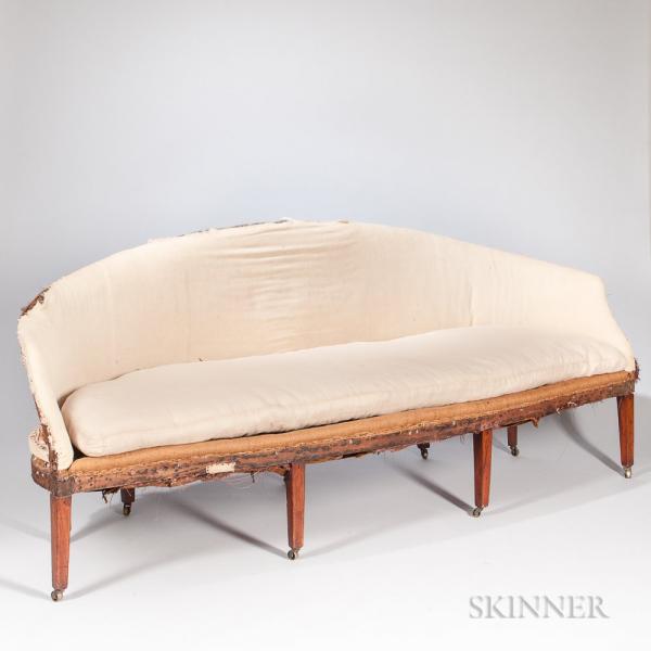 Serpentine-front Sofa
